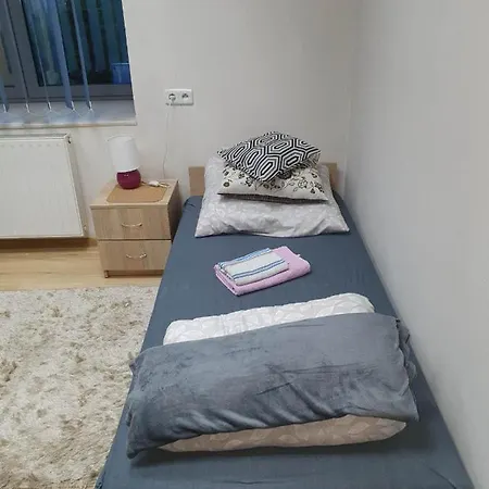 Pokoje Ze Wspolna Lazienka I Kuchnia W Centrum Starachowic Starachowice Exterior photo