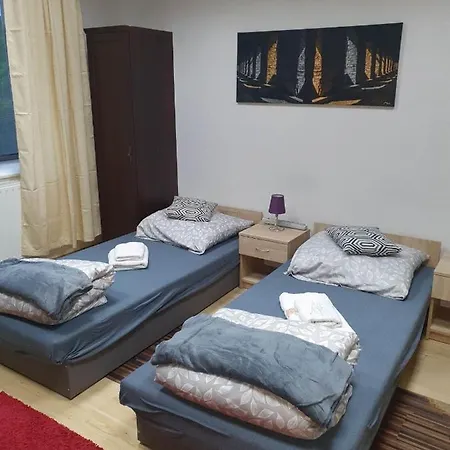 Pokoje Ze Wspolna Lazienka I Kuchnia W Centrum Starachowic Starachowice Exterior photo