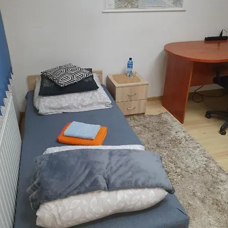 Pokoje Ze Wspolna Lazienka I Kuchnia W Centrum Starachowic Starachowice Exterior photo