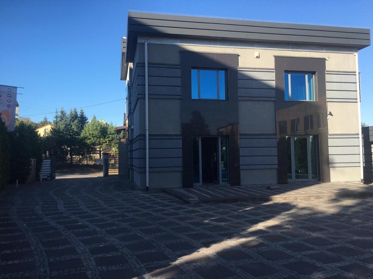 Apartment Ze Wspolna Lazienka I Kuchnia W Centrum Starachowic Starachowice