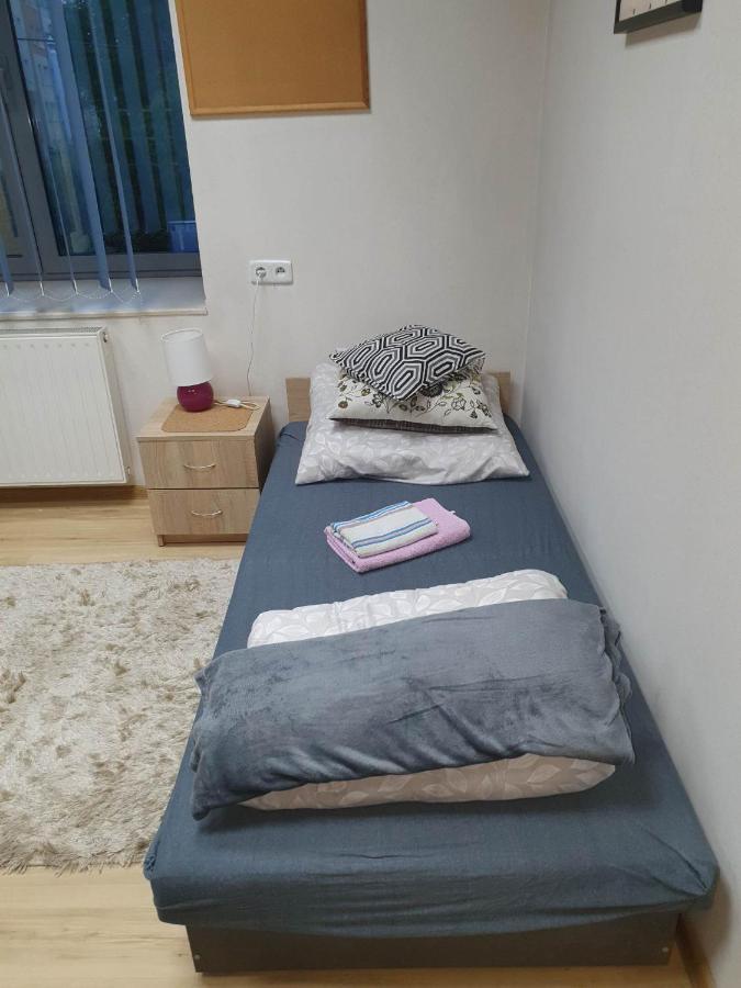 Ze Wspolna Lazienka I Kuchnia W Centrum Starachowic *