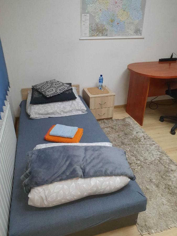Ze Wspolna Lazienka I Kuchnia W Centrum Starachowic Apartament *