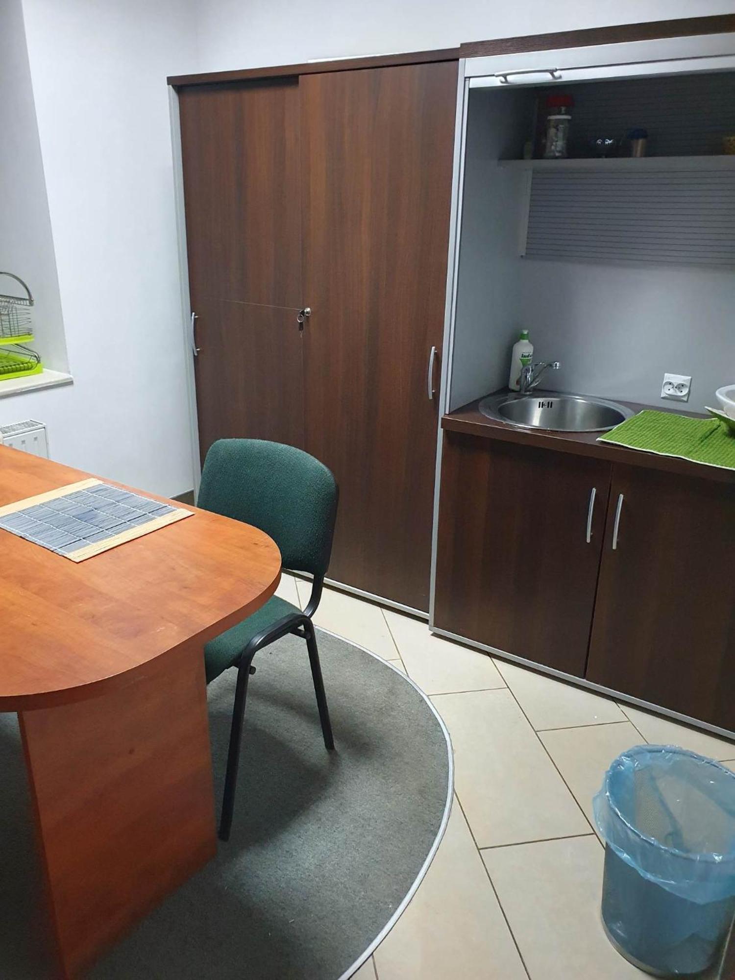 Apartment Ze Wspolna Lazienka I Kuchnia W Centrum Starachowic